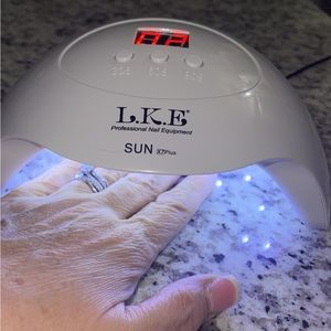 UV NAIL LIGHT